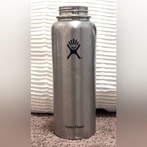 Hydro Flask Stainless Steel Water Bottle 40 oz